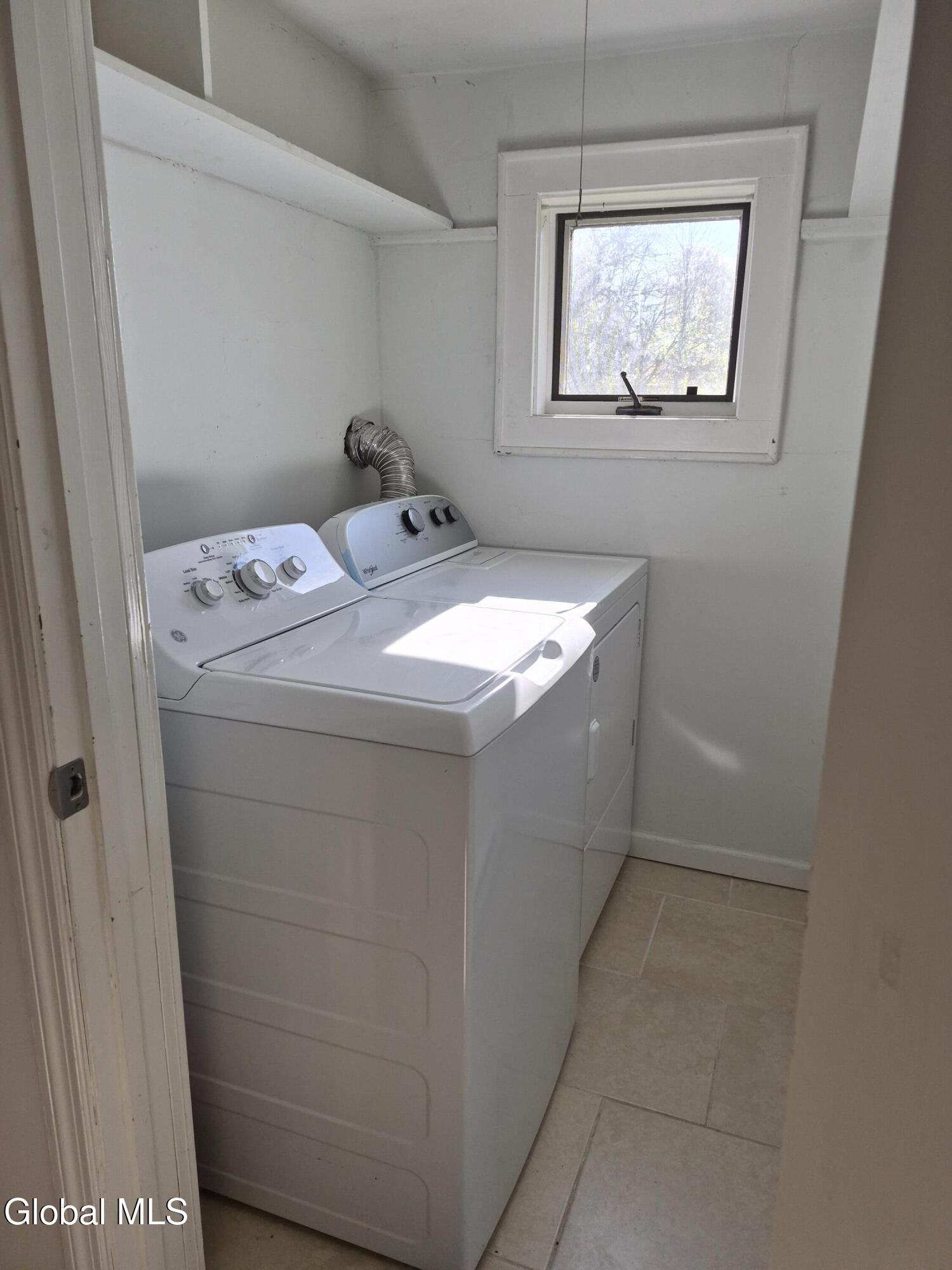 22-24 Campbell Avenue, Castleton-on-Hudson