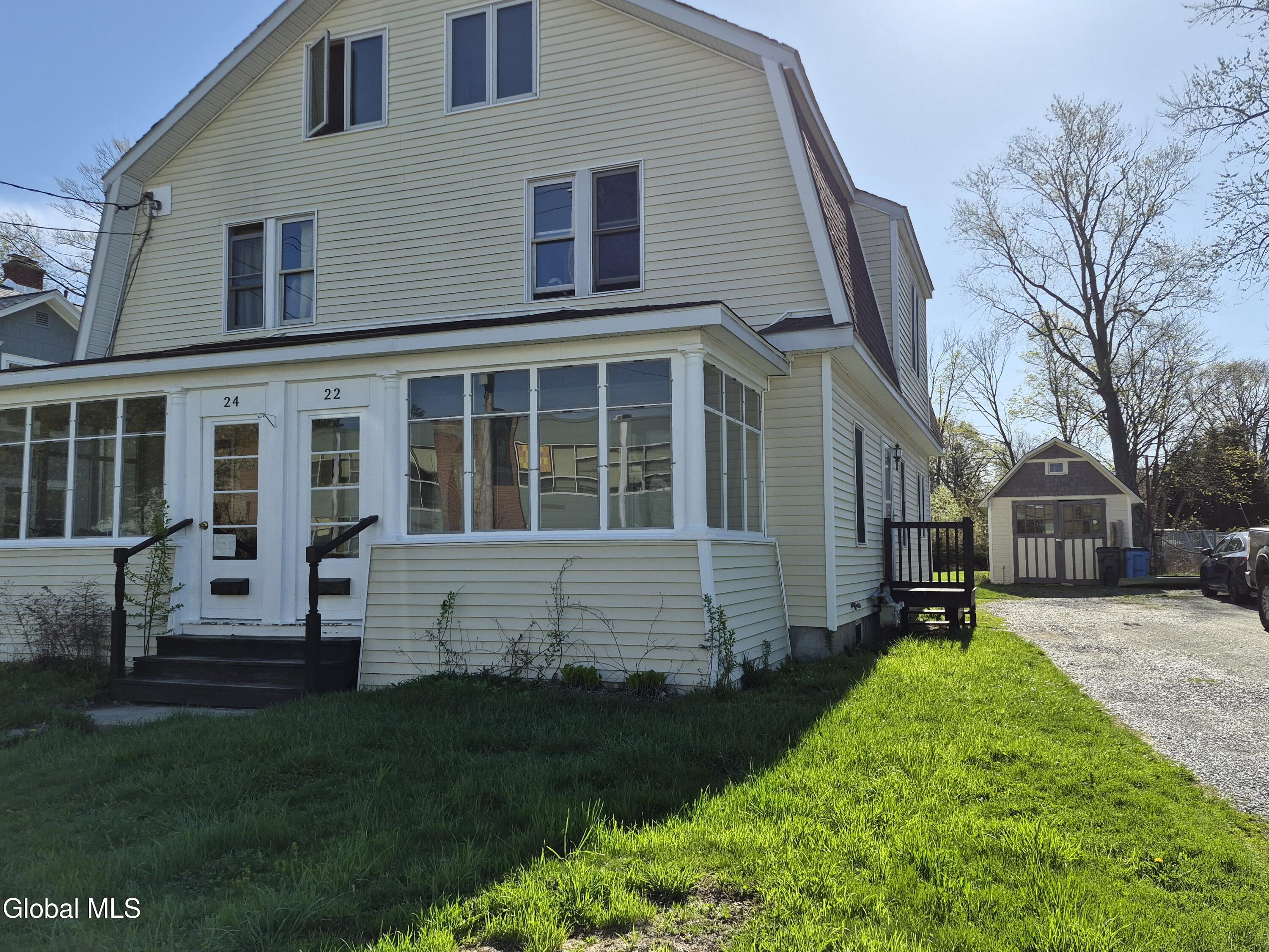 22-24 Campbell Avenue, Castleton-on-Hudson