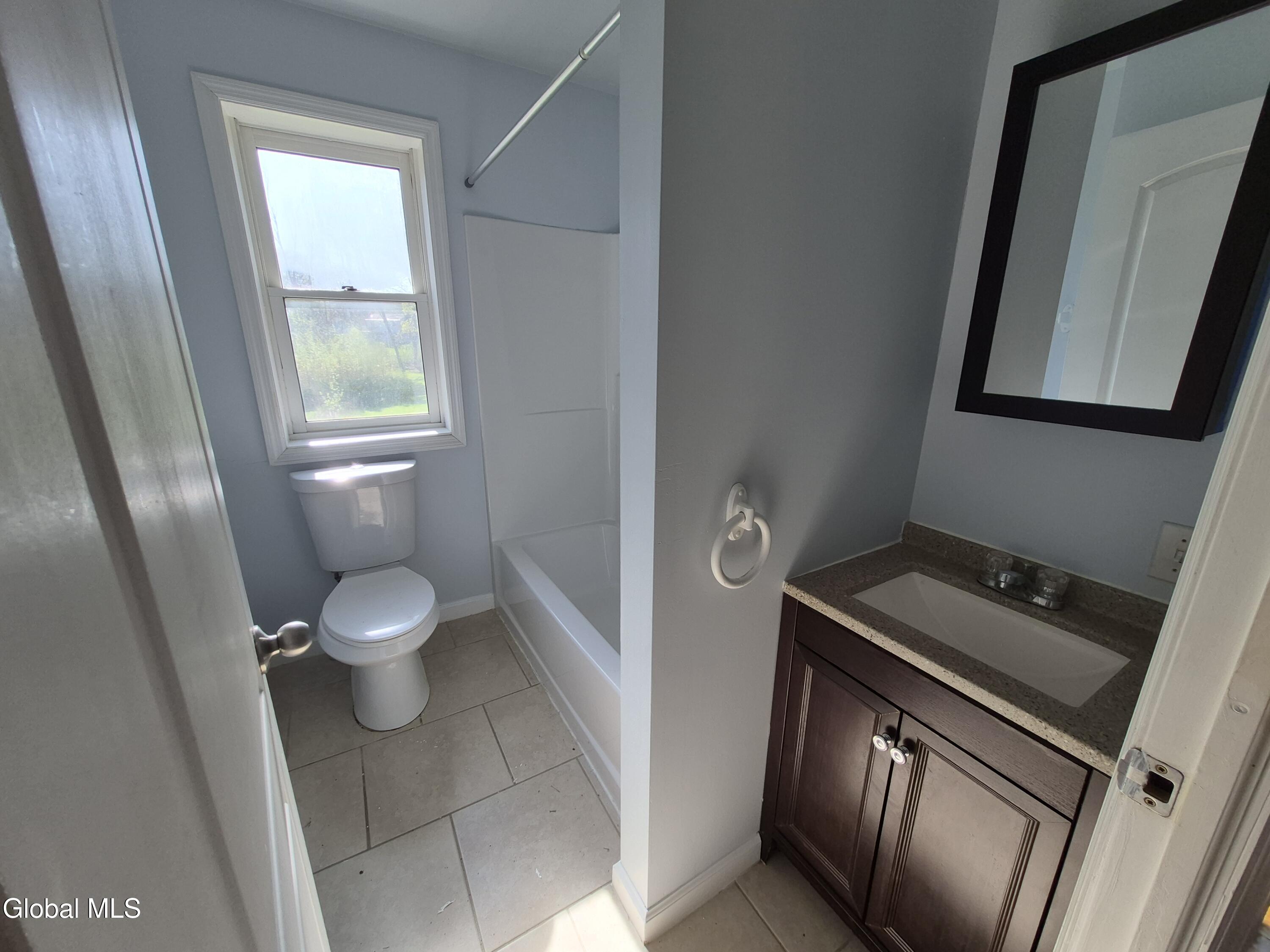 22-24 Campbell Avenue, Castleton-on-Hudson