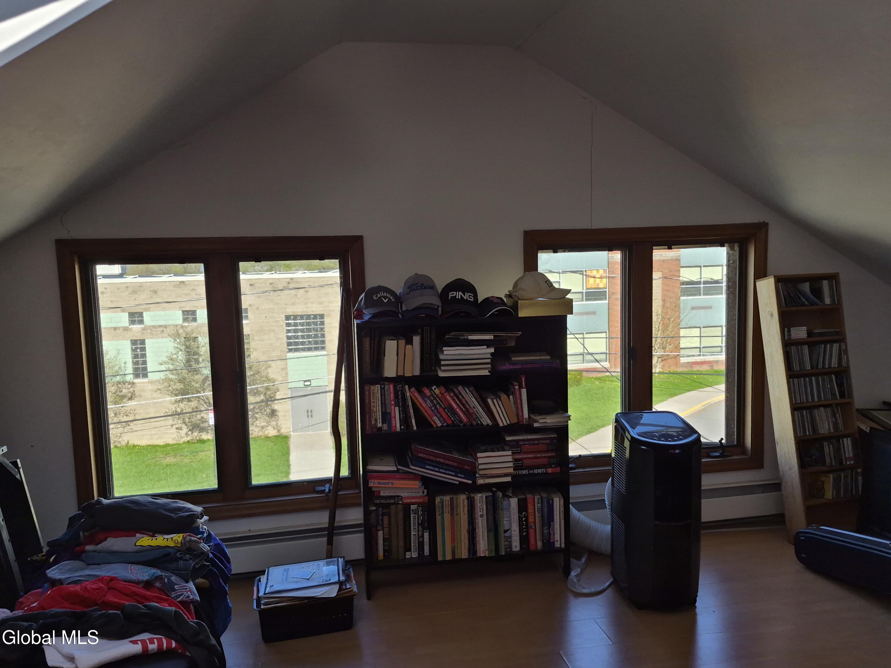 22-24 Campbell Avenue, Castleton-on-Hudson