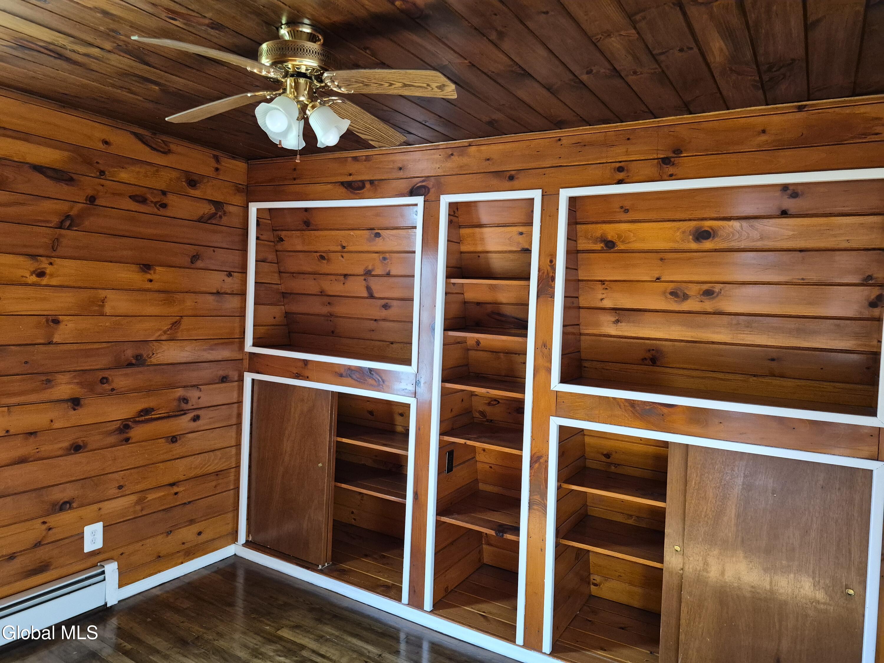 22-24 Campbell Avenue, Castleton-on-Hudson