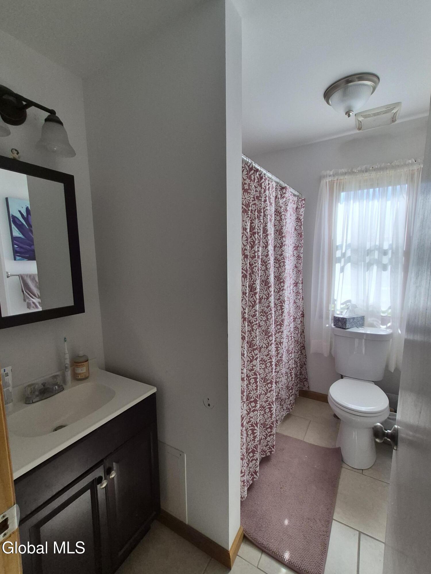 22-24 Campbell Avenue, Castleton-on-Hudson