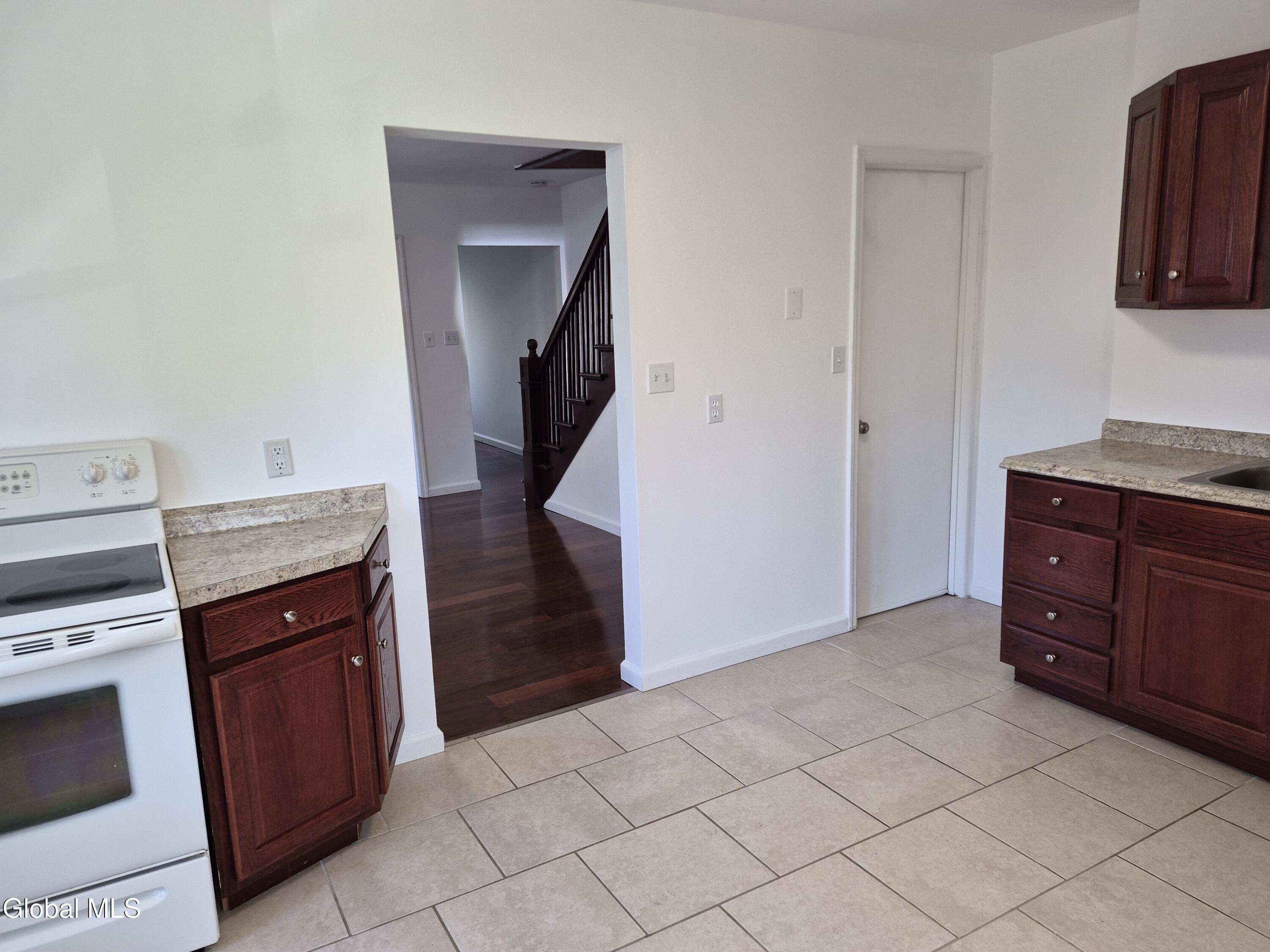 22-24 Campbell Avenue, Castleton-on-Hudson