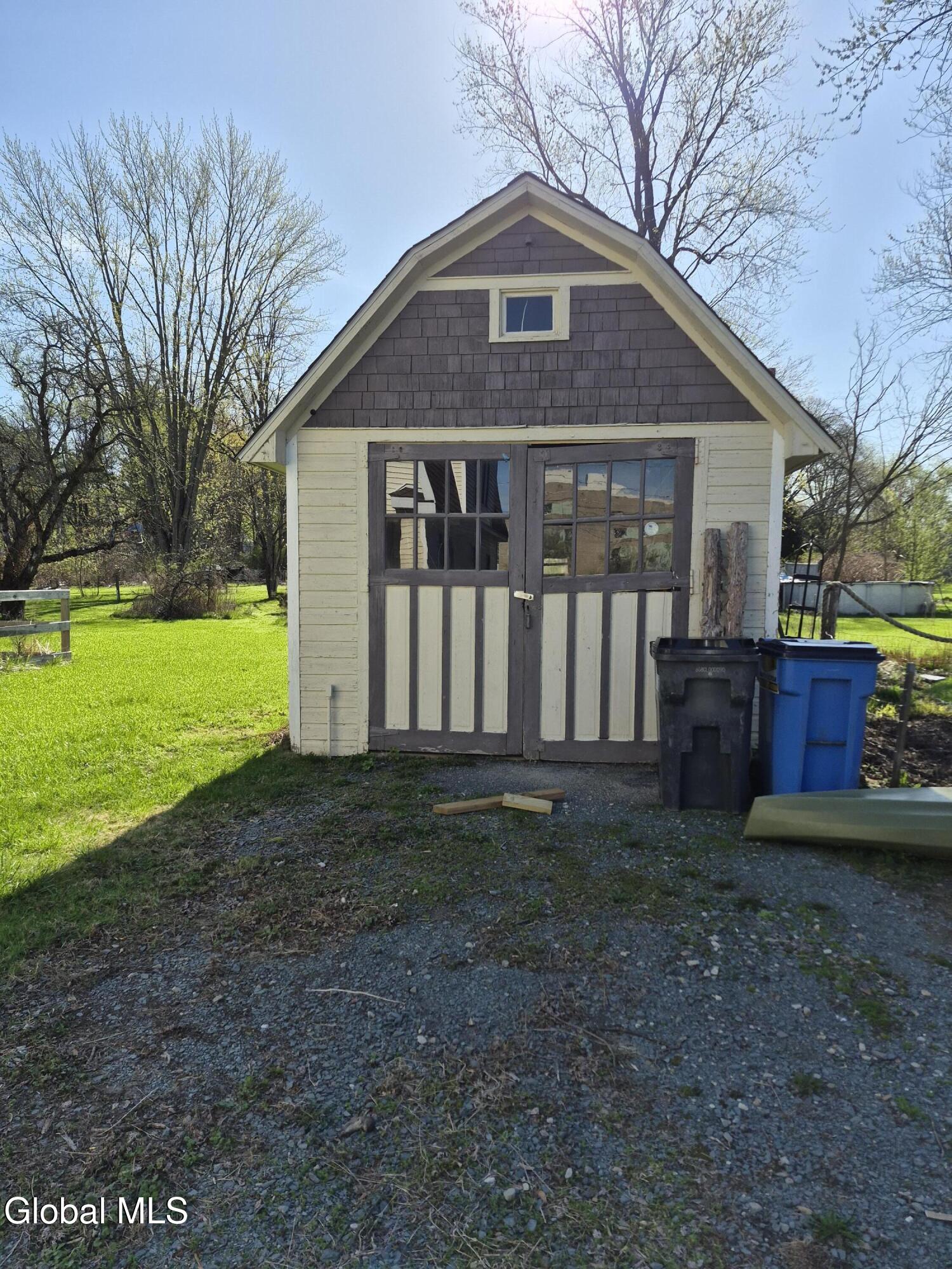 22-24 Campbell Avenue, Castleton-on-Hudson