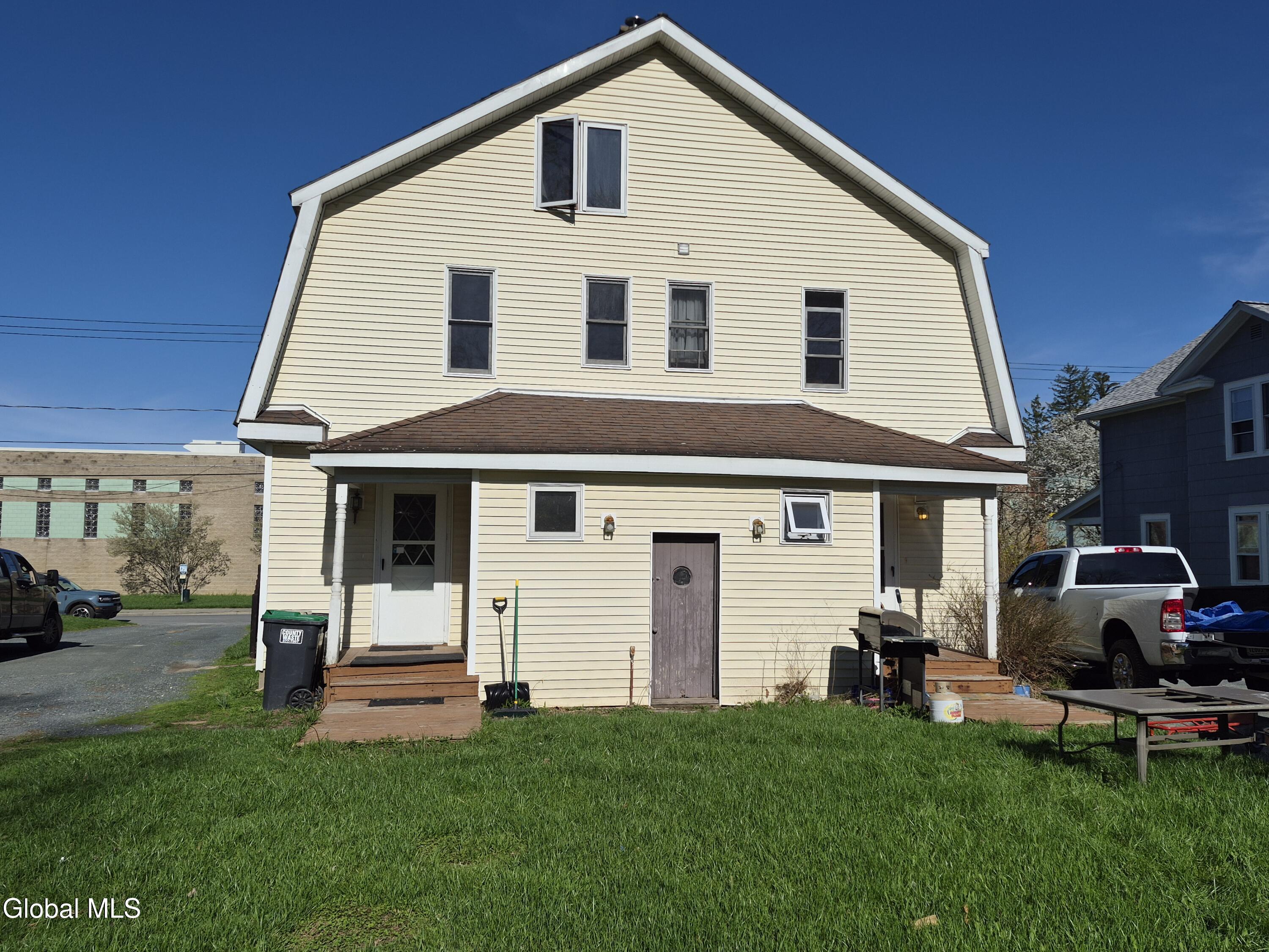 22-24 Campbell Avenue, Castleton-on-Hudson