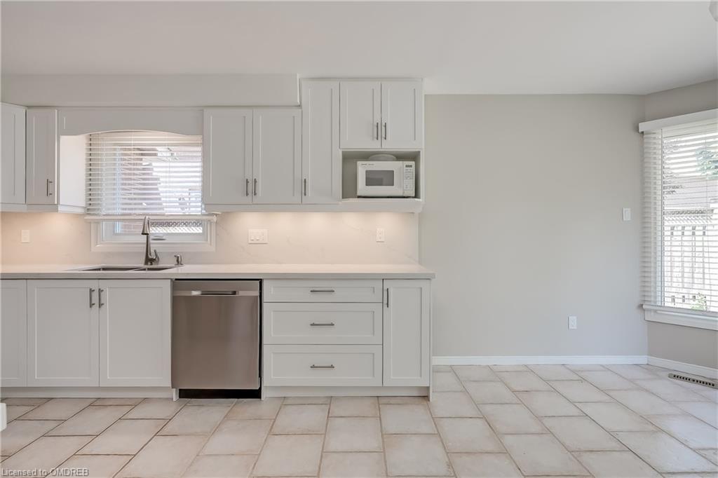 265 Mississaga Street
