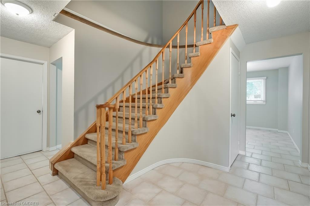 265 Mississaga Street