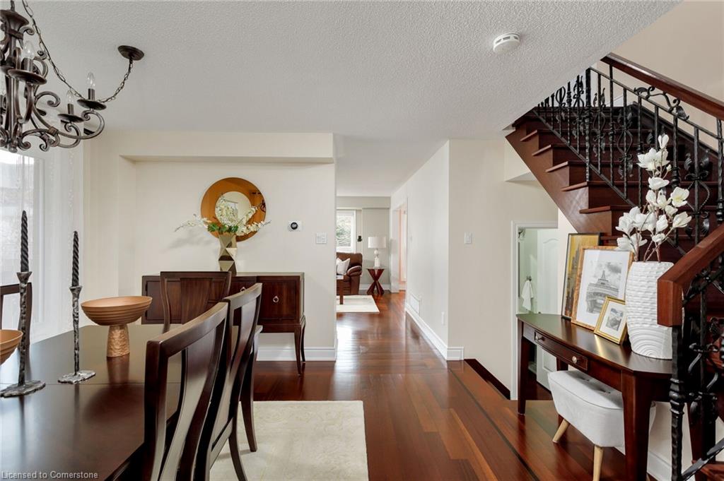 2328 Proudfoot Trail