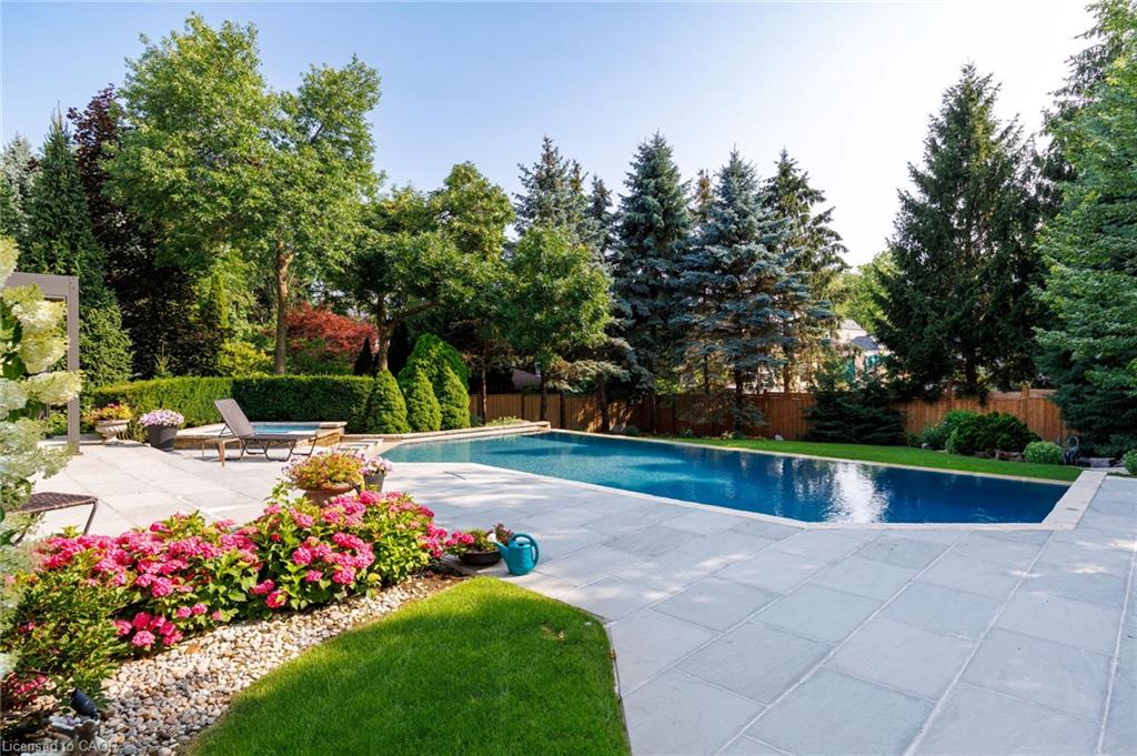 70 Shorewood Place