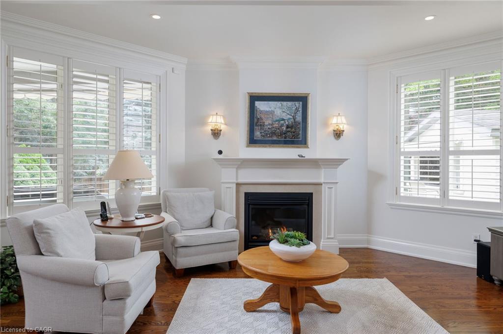 70 Shorewood Place