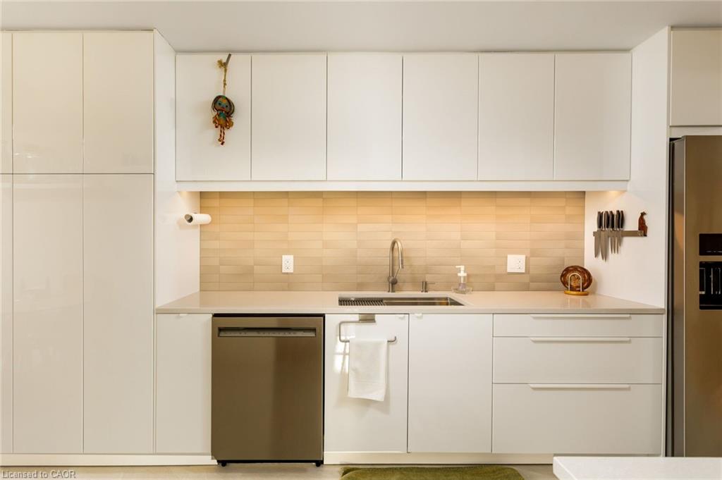 1401-2180 Marine Drive Unit: 1401