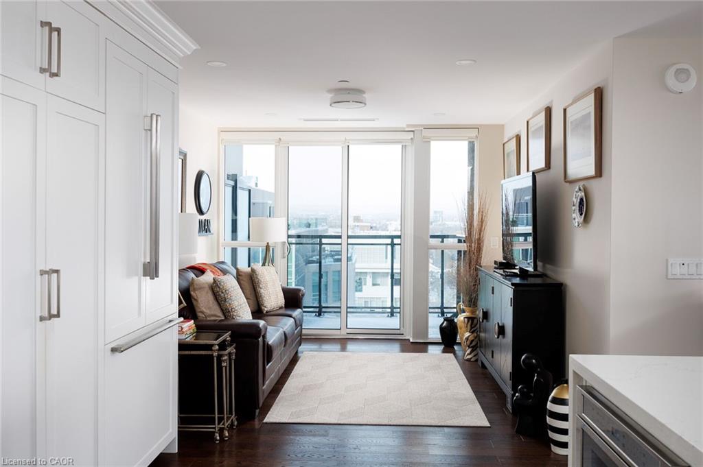1802-2060 Lakeshore Road Unit: 1802