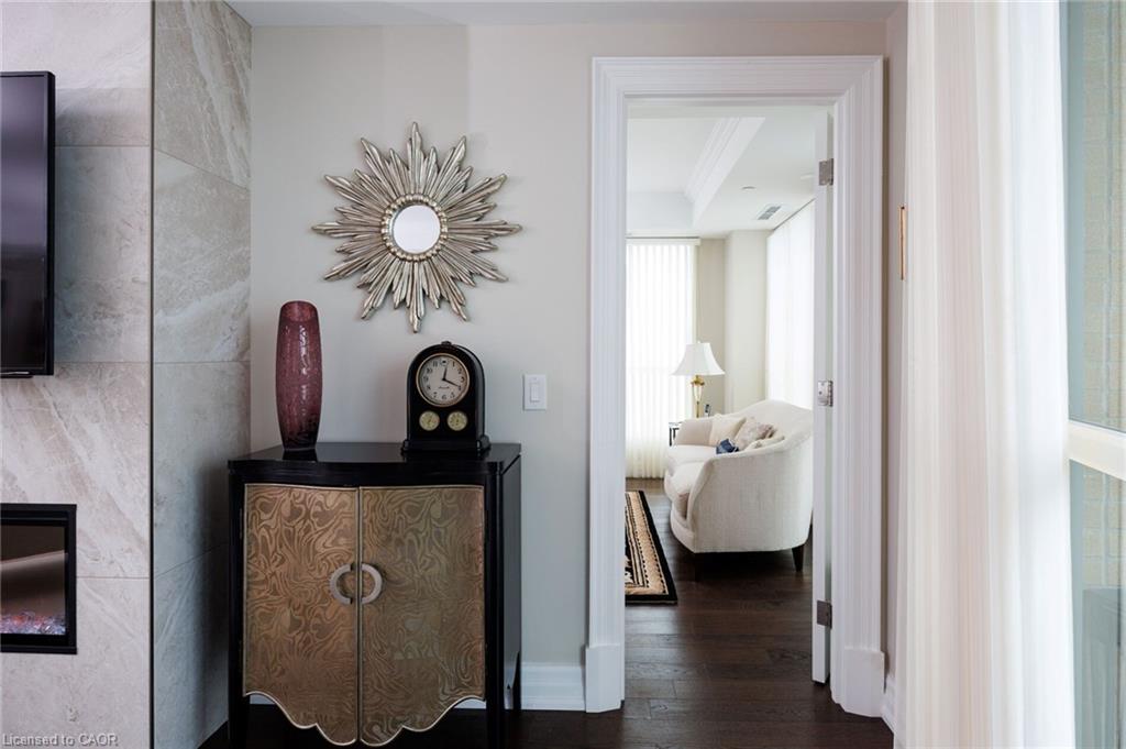 1802-2060 Lakeshore Road Unit: 1802