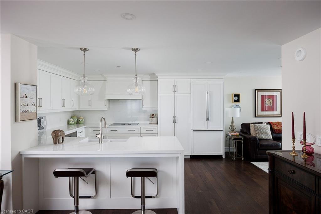 1802-2060 Lakeshore Road Unit: 1802