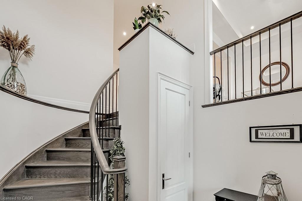 210 Dorval Drive