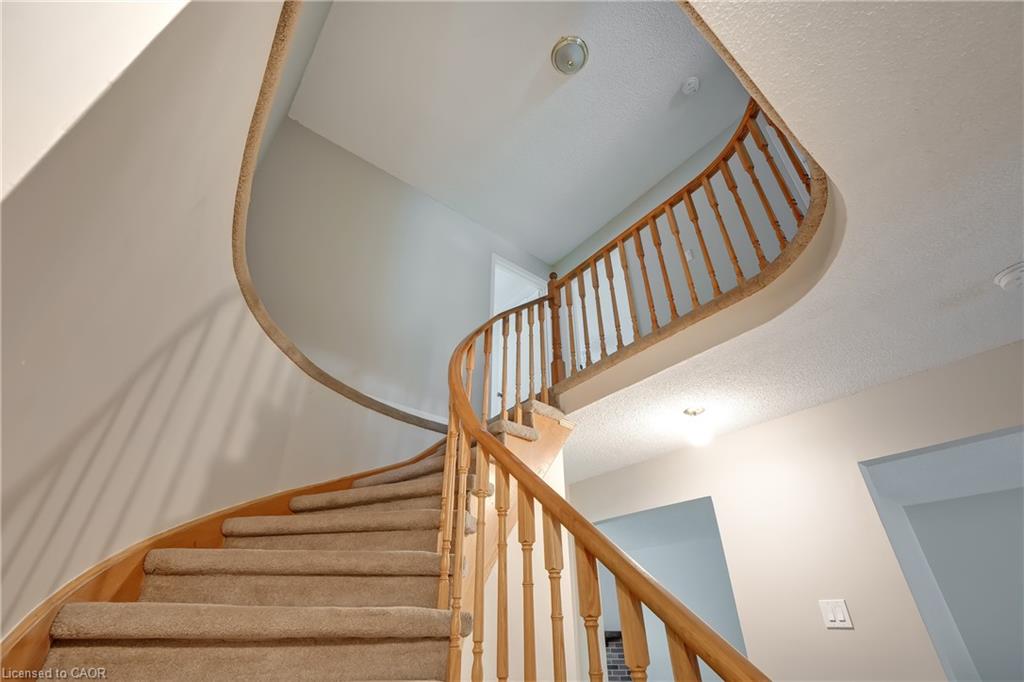265 Mississaga Street