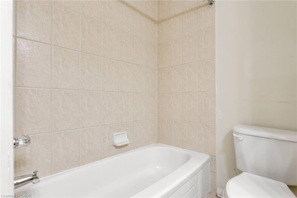 2204 Grand Oak Trail