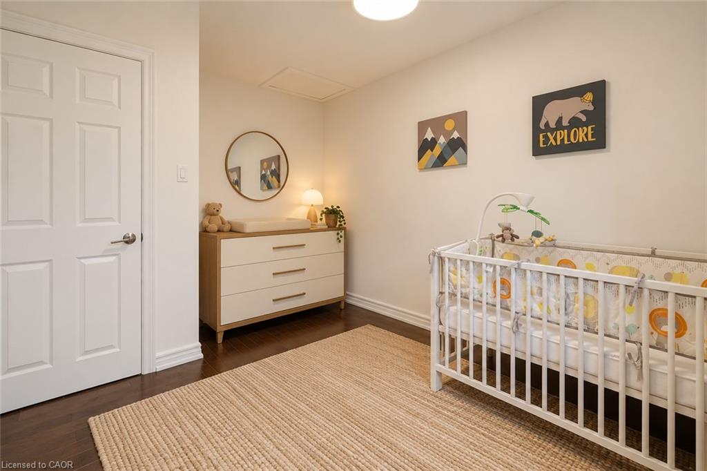 1254 Napier Crescent