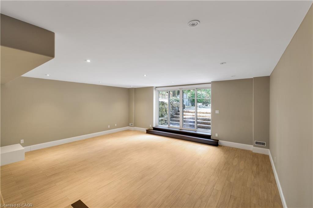 1387 Willowdown Road