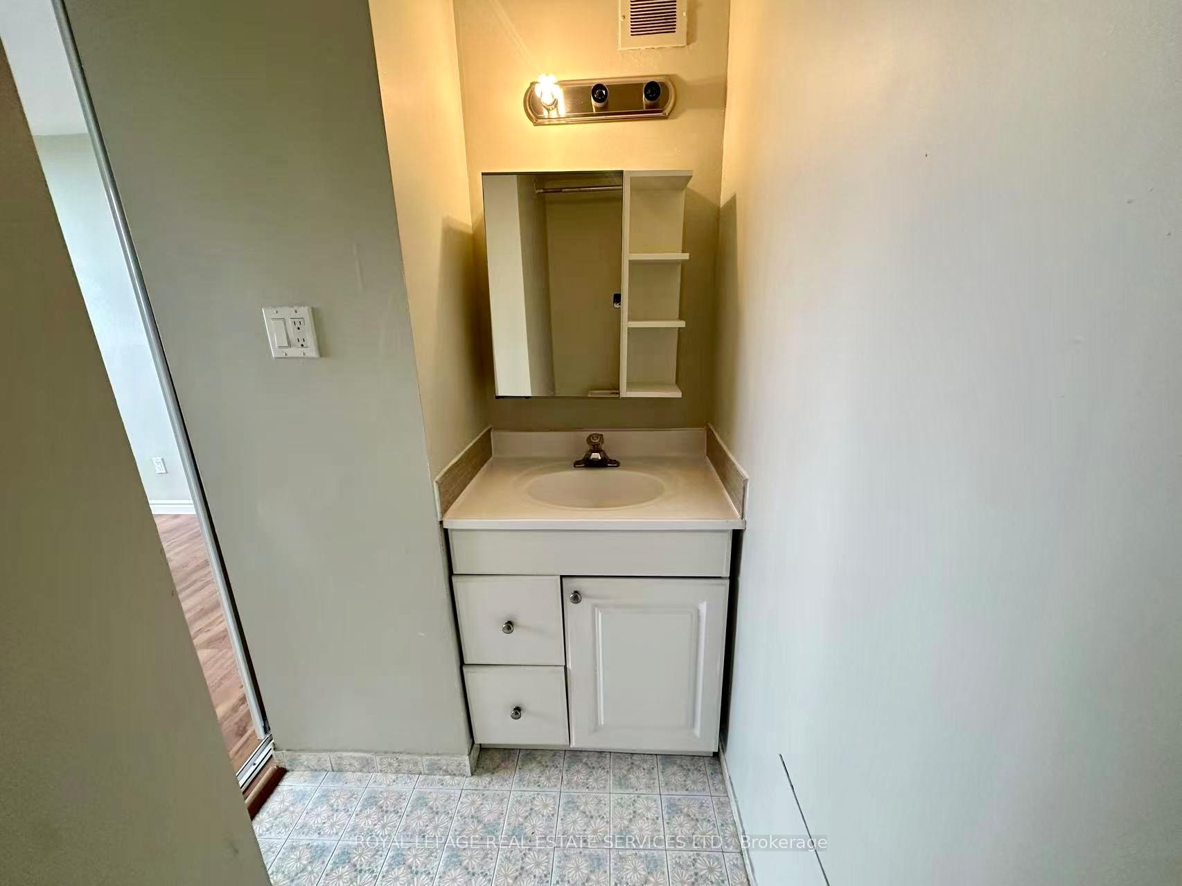 4101 Sheppard Avenue E 801, Toronto E07, ON M1S 3H3, Toronto E07 ON, M1S 3H3