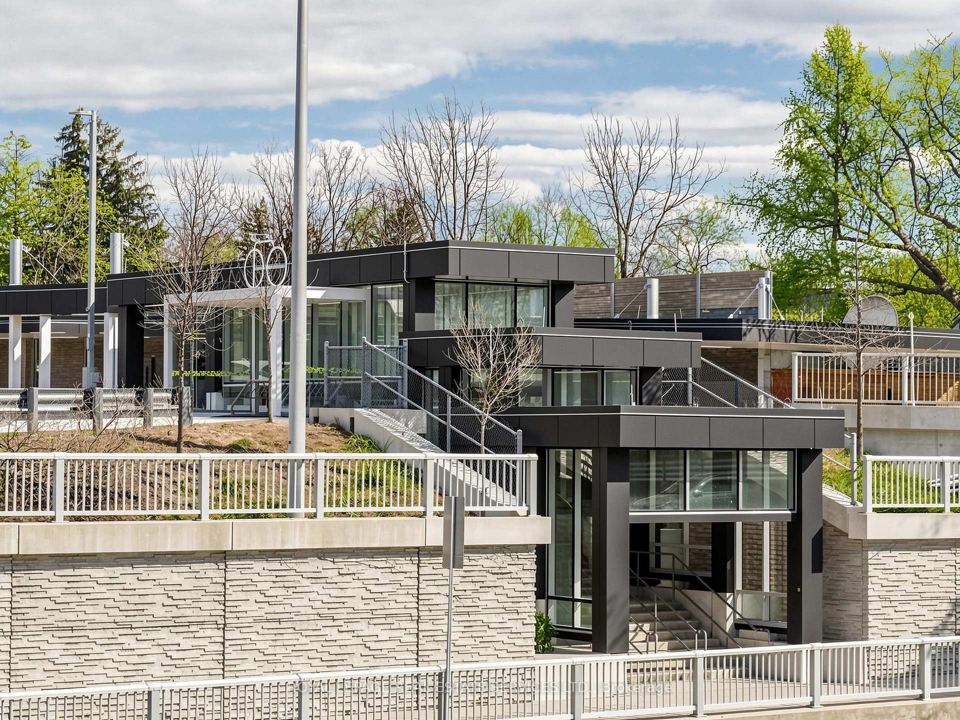4091 Sheppard Avenue E 2101, Toronto Unit: 2101