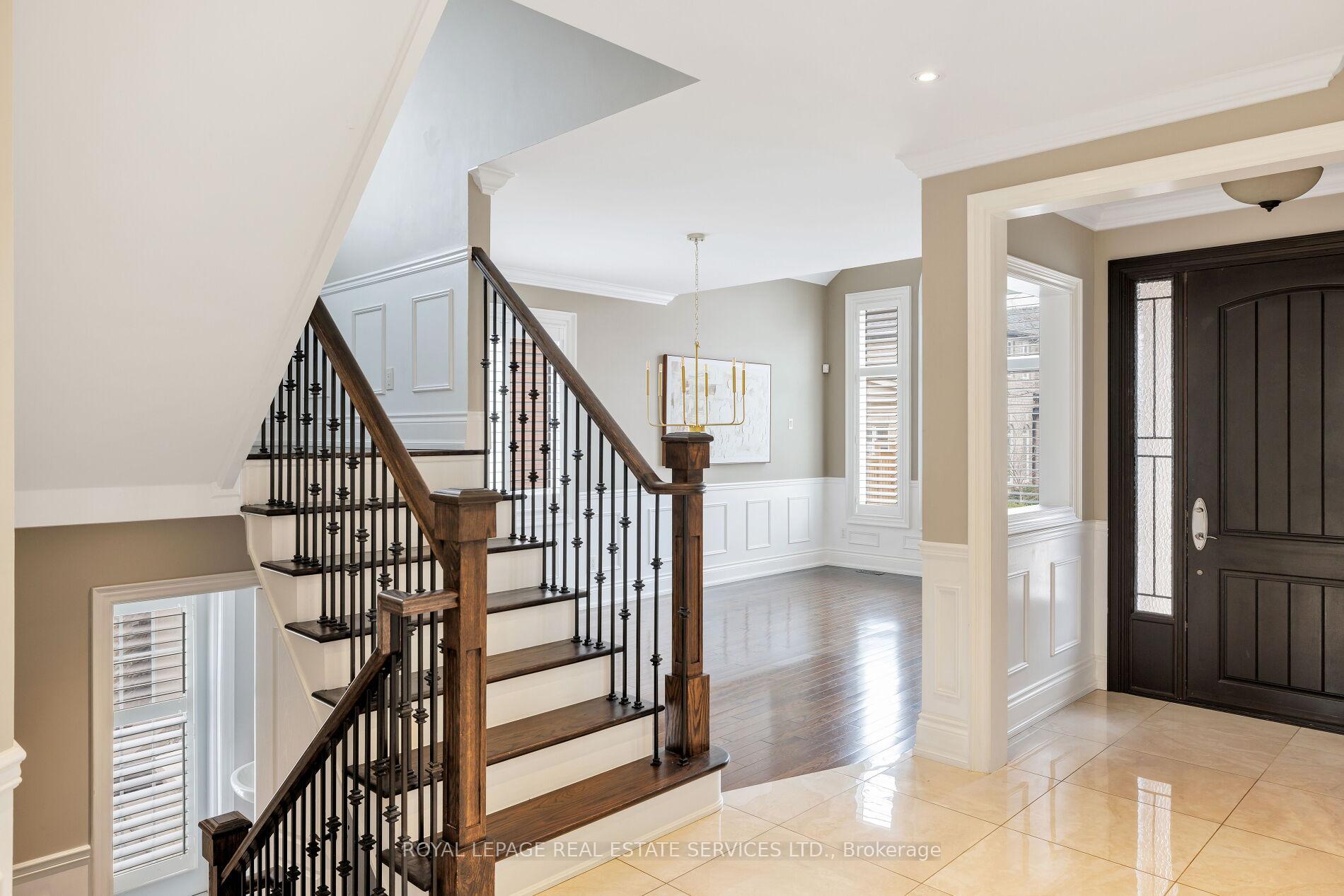 2225 Glazebrook Circle