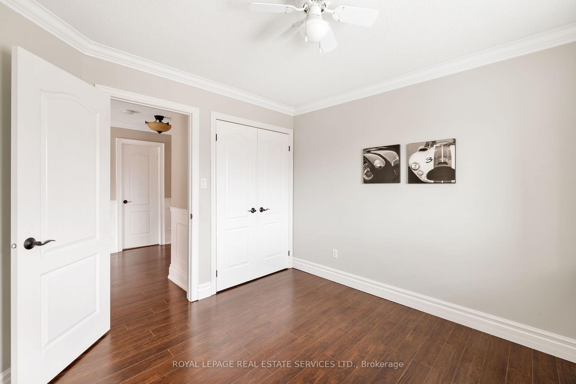 2225 Glazebrook Circle