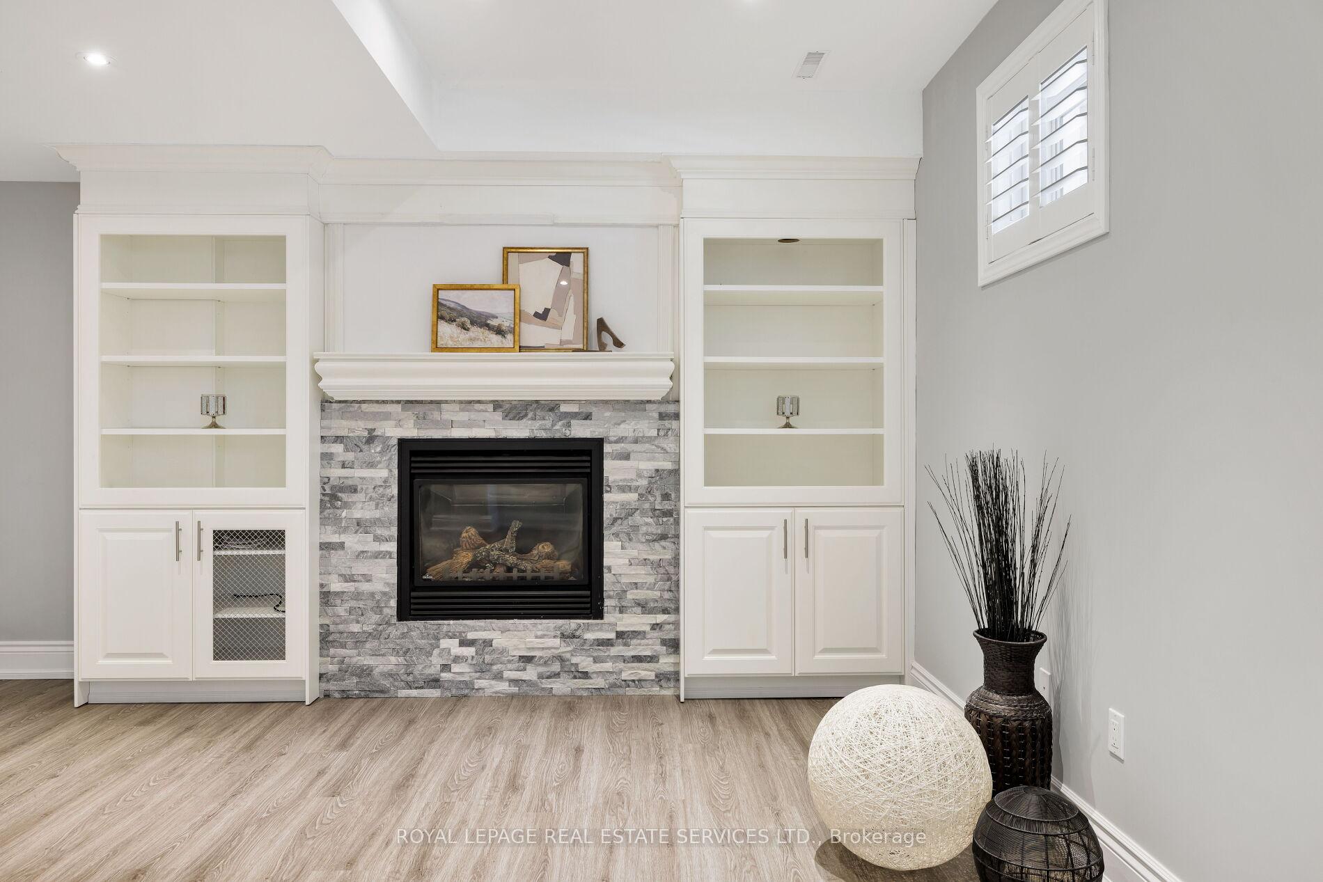 2225 Glazebrook Circle