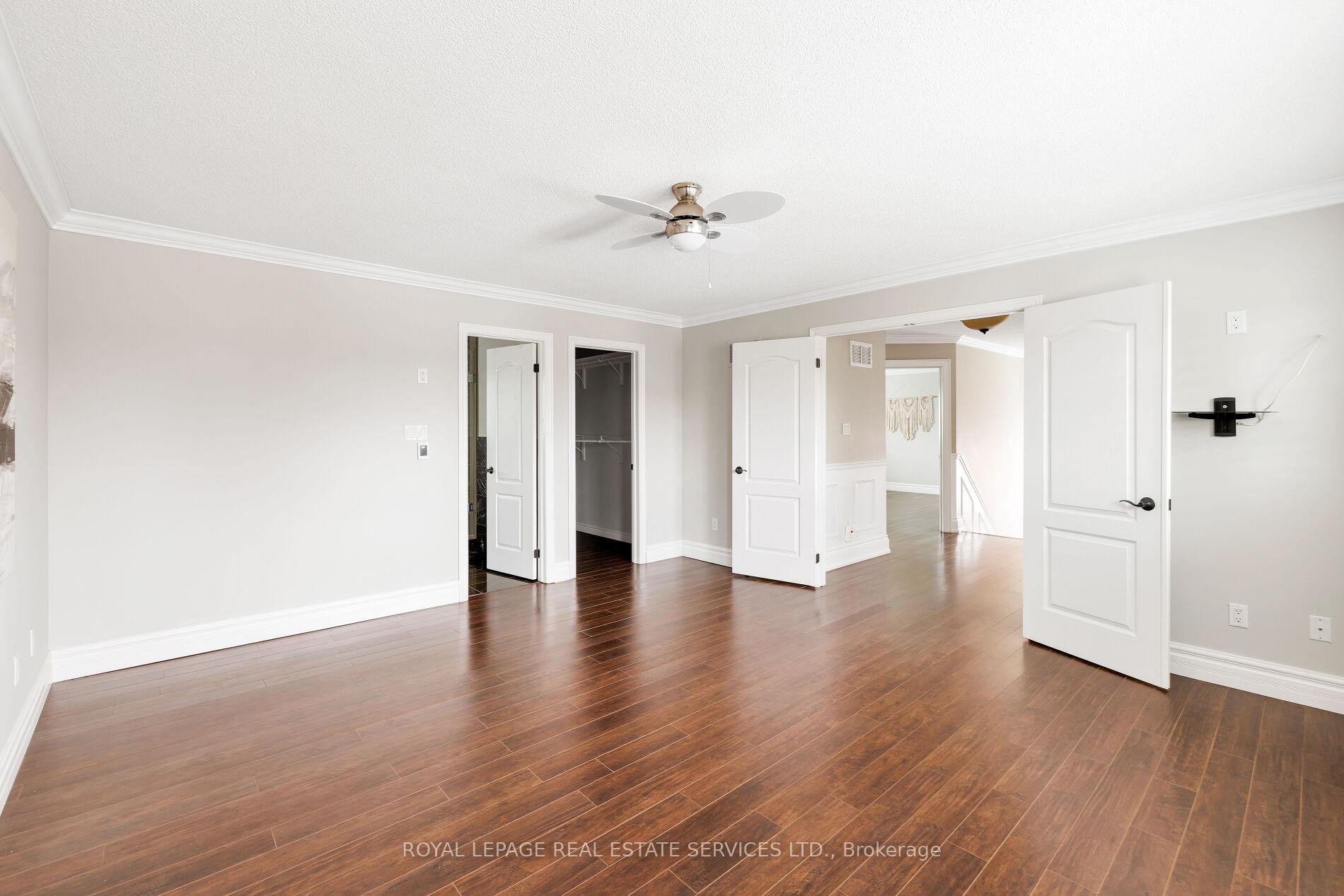 2225 Glazebrook Circle