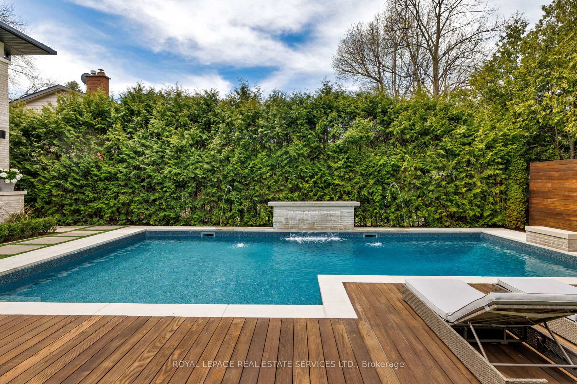 1471 Rogerswood Court