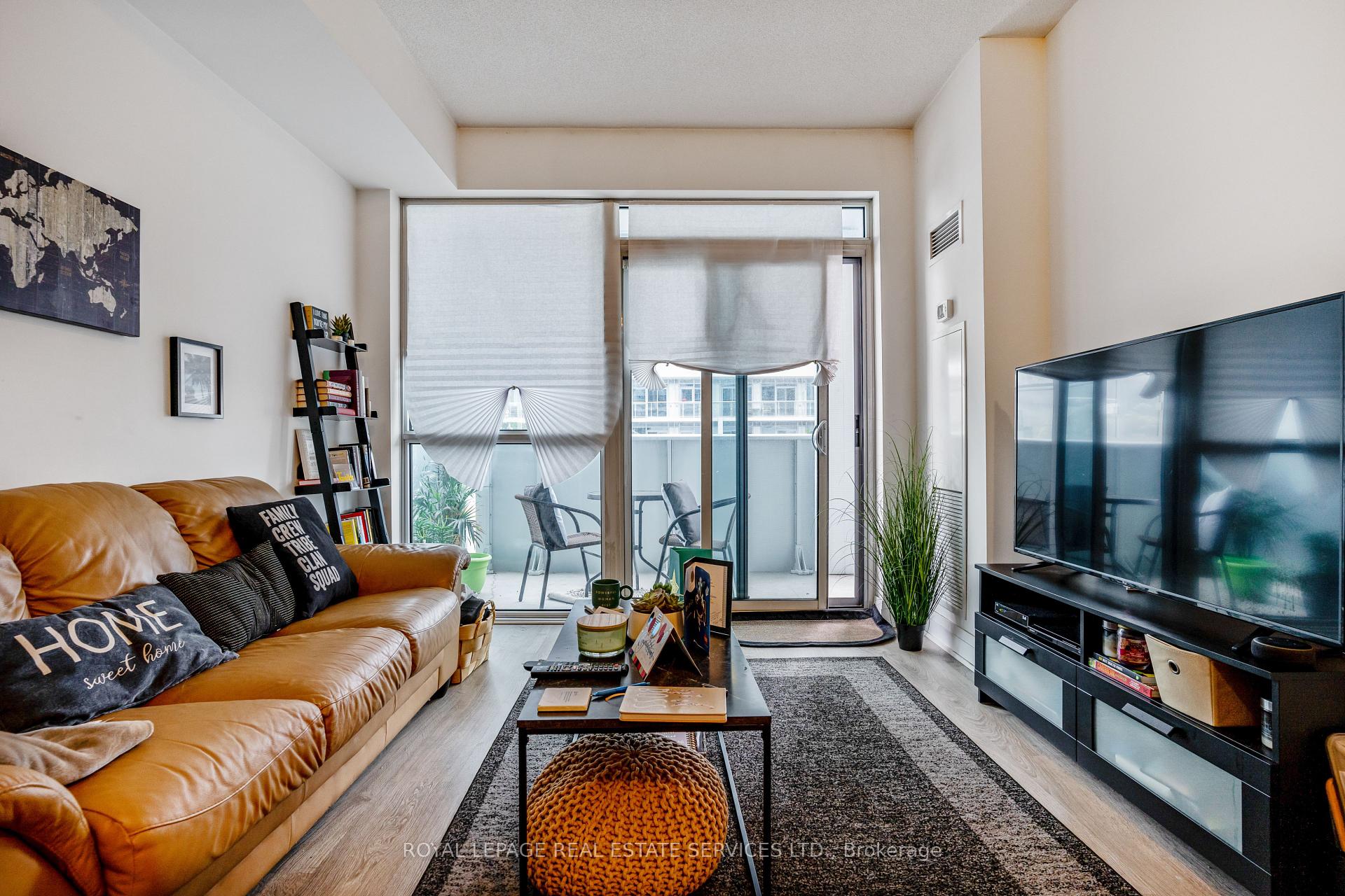 #612 - 55 Speers Road Unit: 612