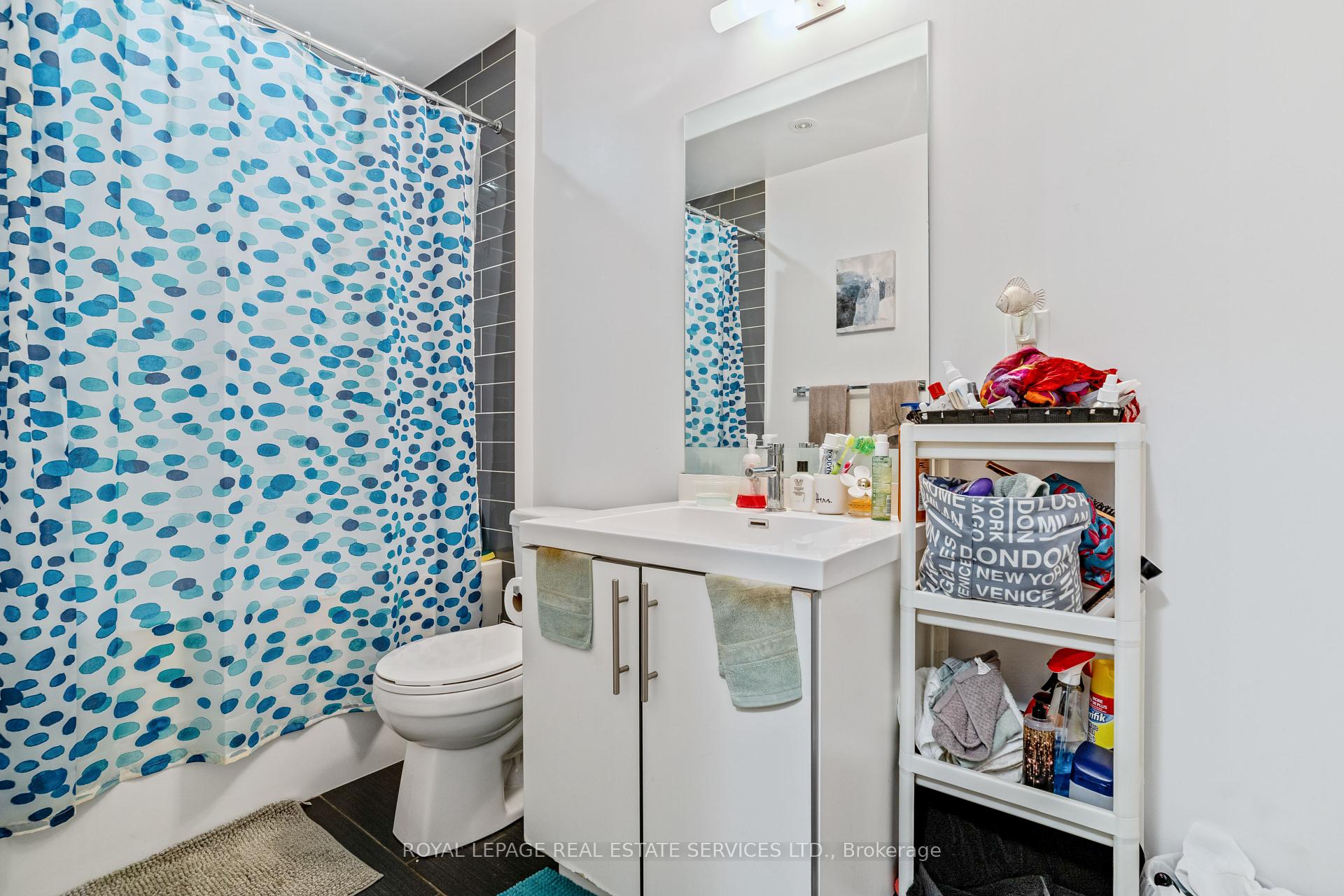 #612 - 55 Speers Road Unit: 612