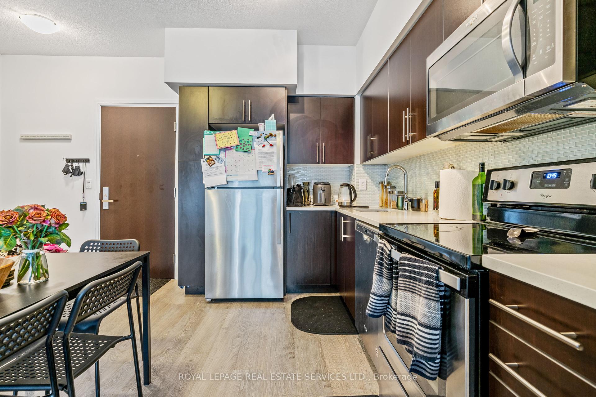 #612 - 55 Speers Road Unit: 612