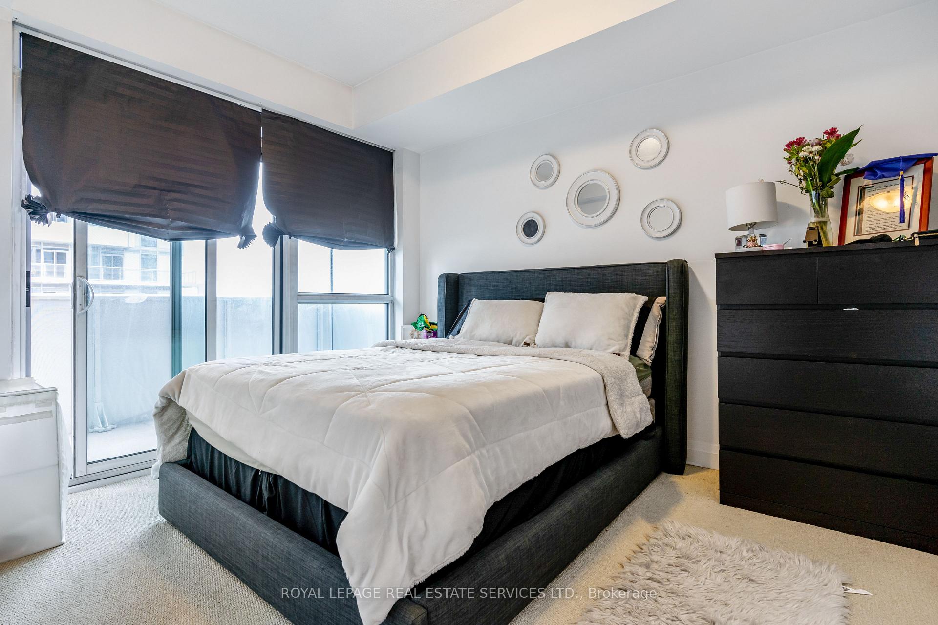 #612 - 55 Speers Road Unit: 612