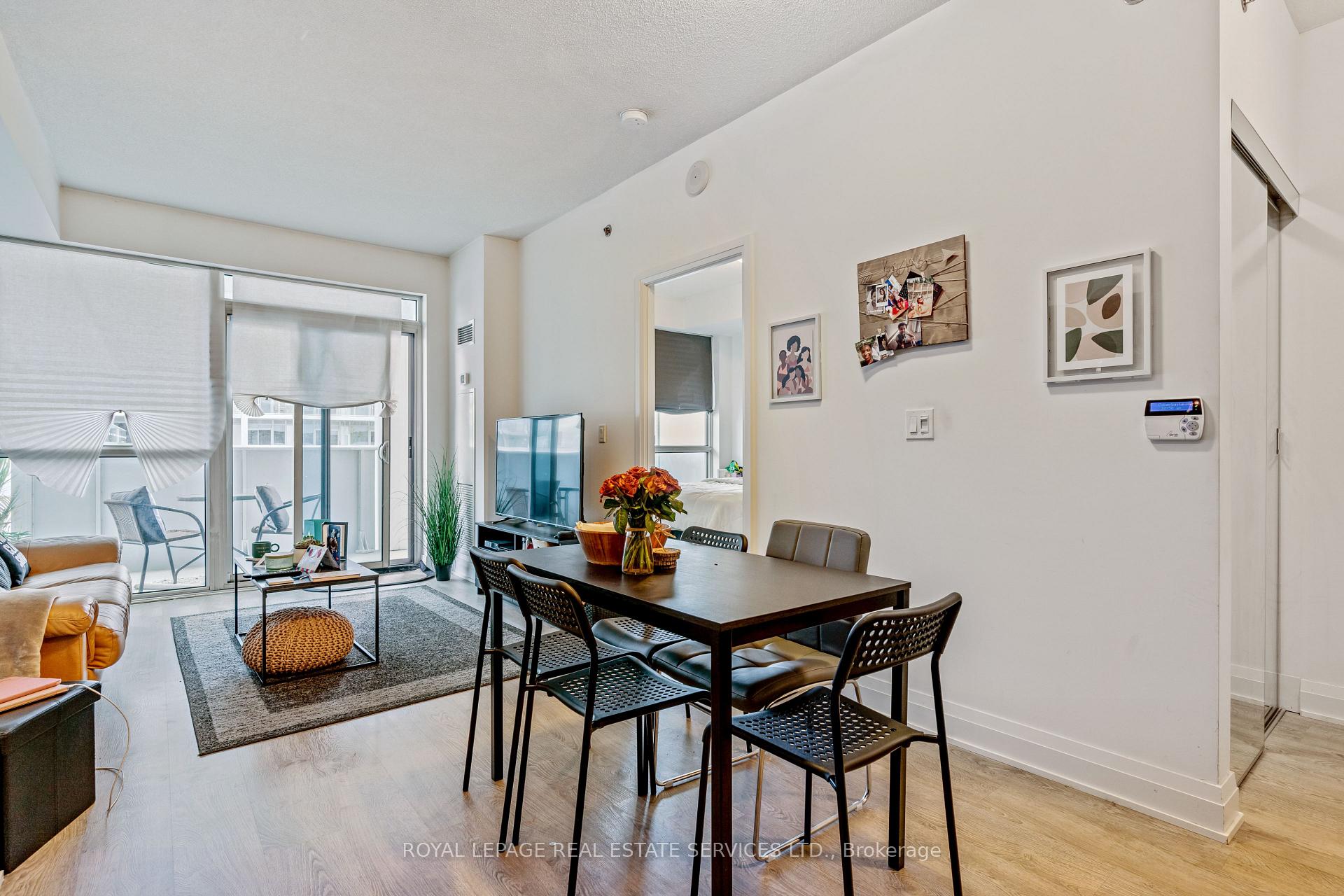#612 - 55 Speers Road Unit: 612