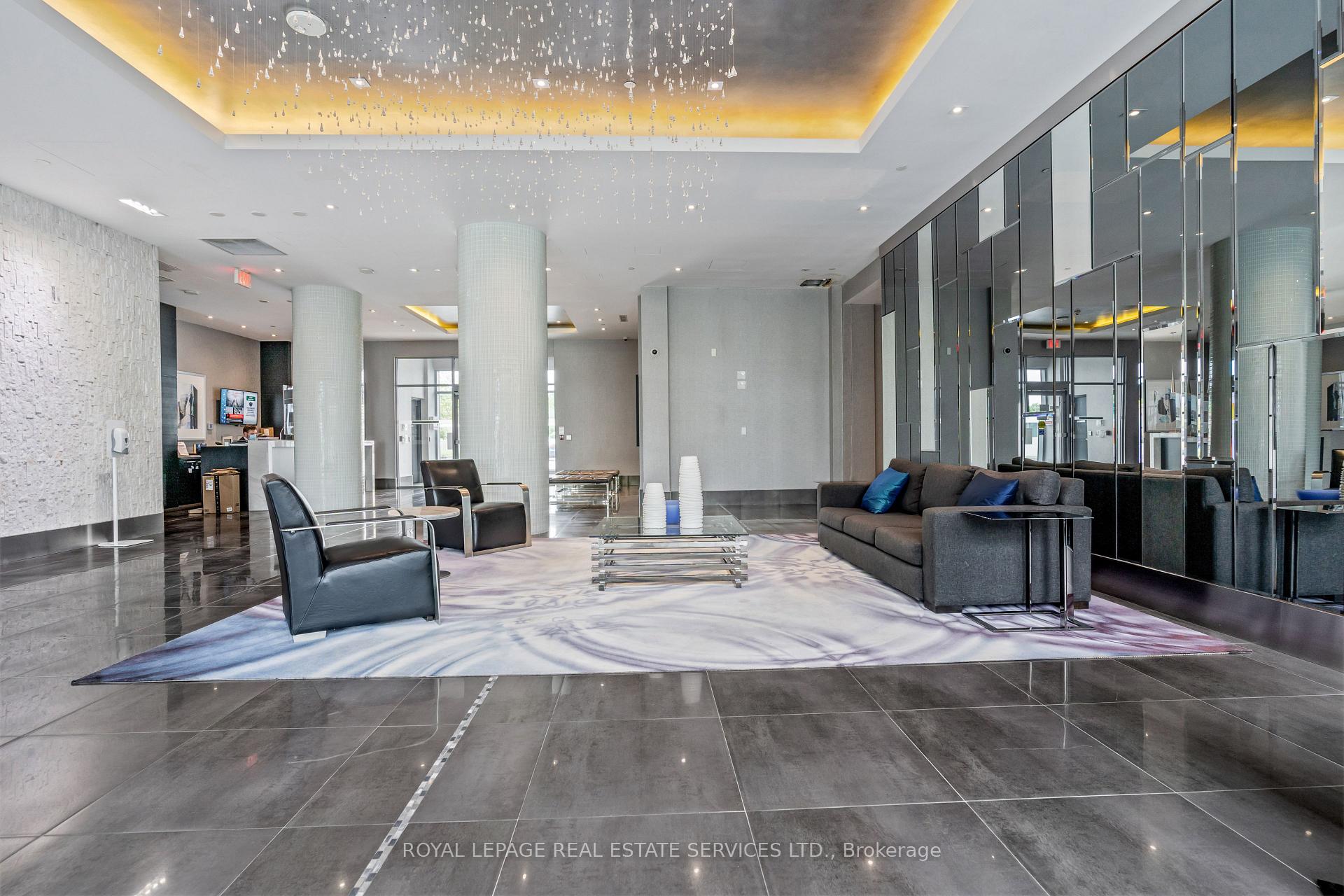 #612 - 55 Speers Road Unit: 612