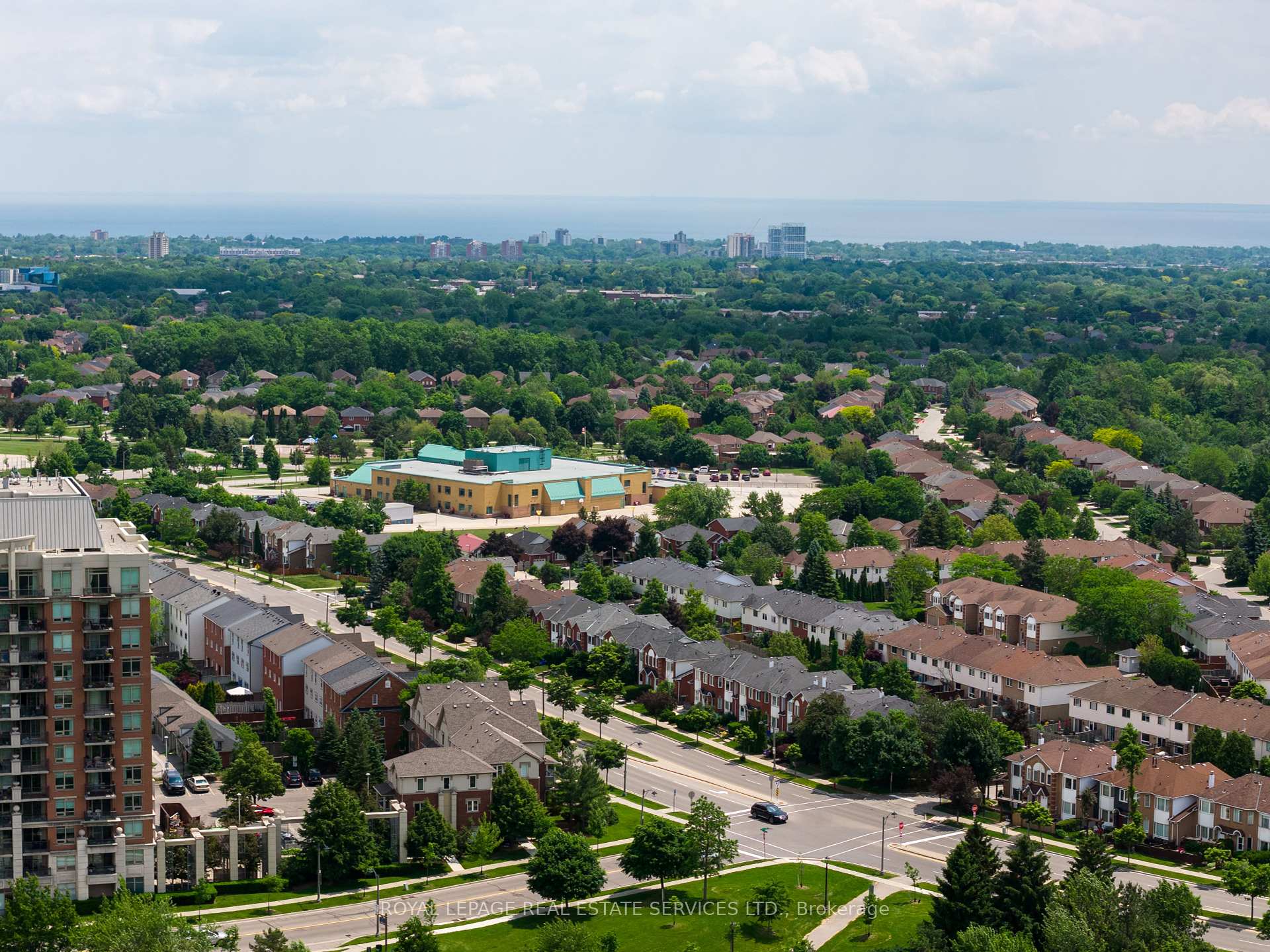 #10 - 15 Hays Boulevard Unit: 10