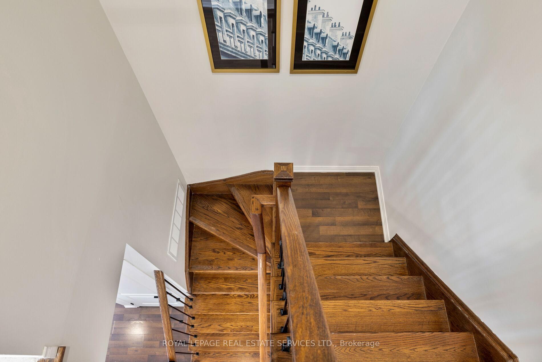#10 - 15 Hays Boulevard Unit: 10