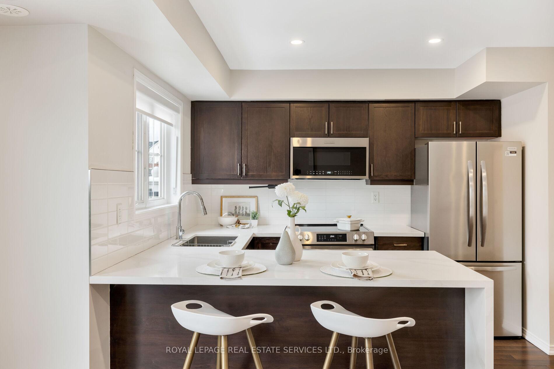#10 - 15 Hays Boulevard Unit: 10