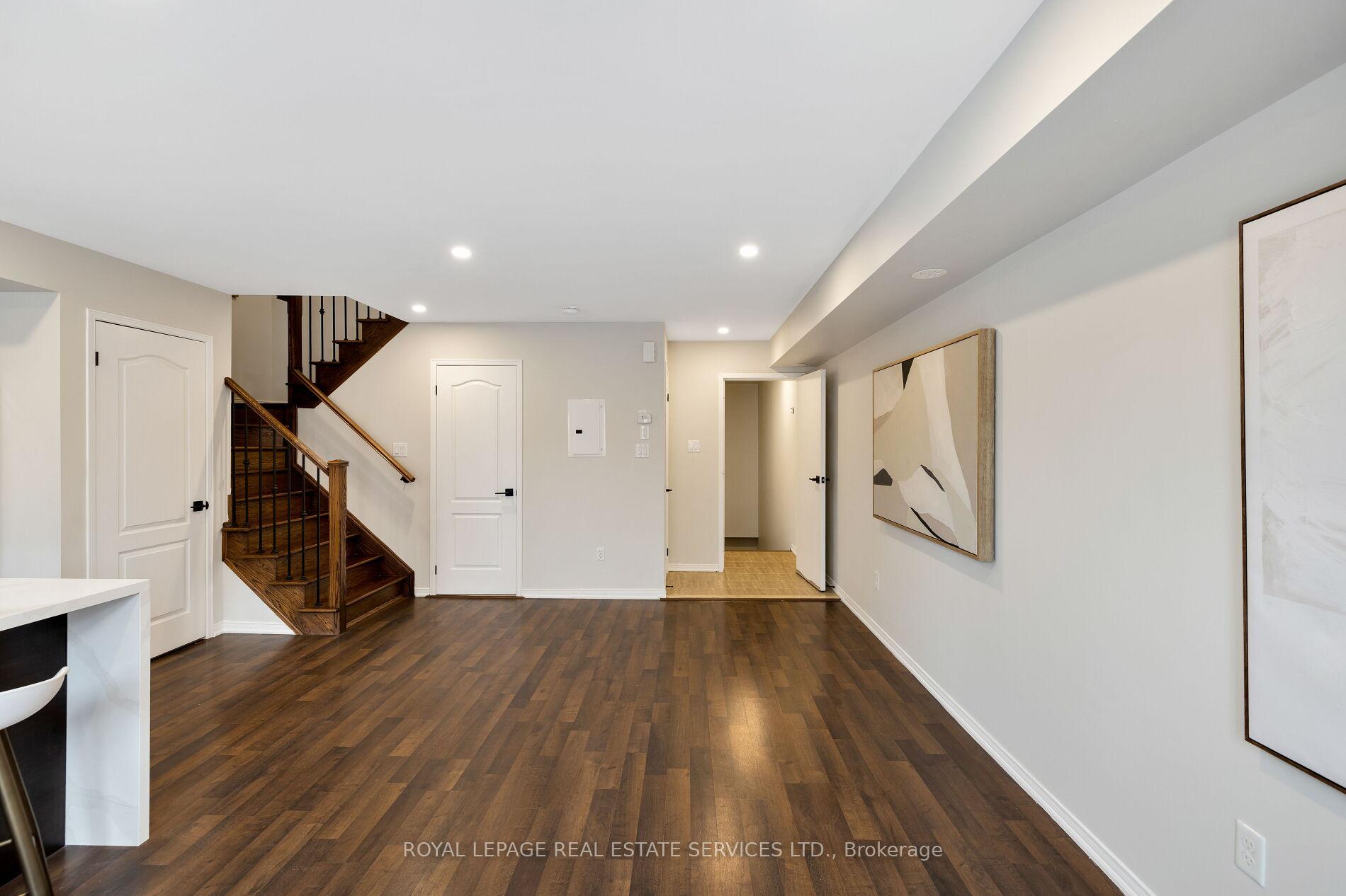#10 - 15 Hays Boulevard Unit: 10