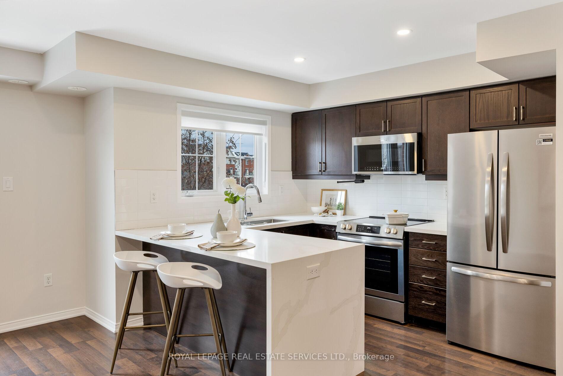 #10 - 15 Hays Boulevard Unit: 10
