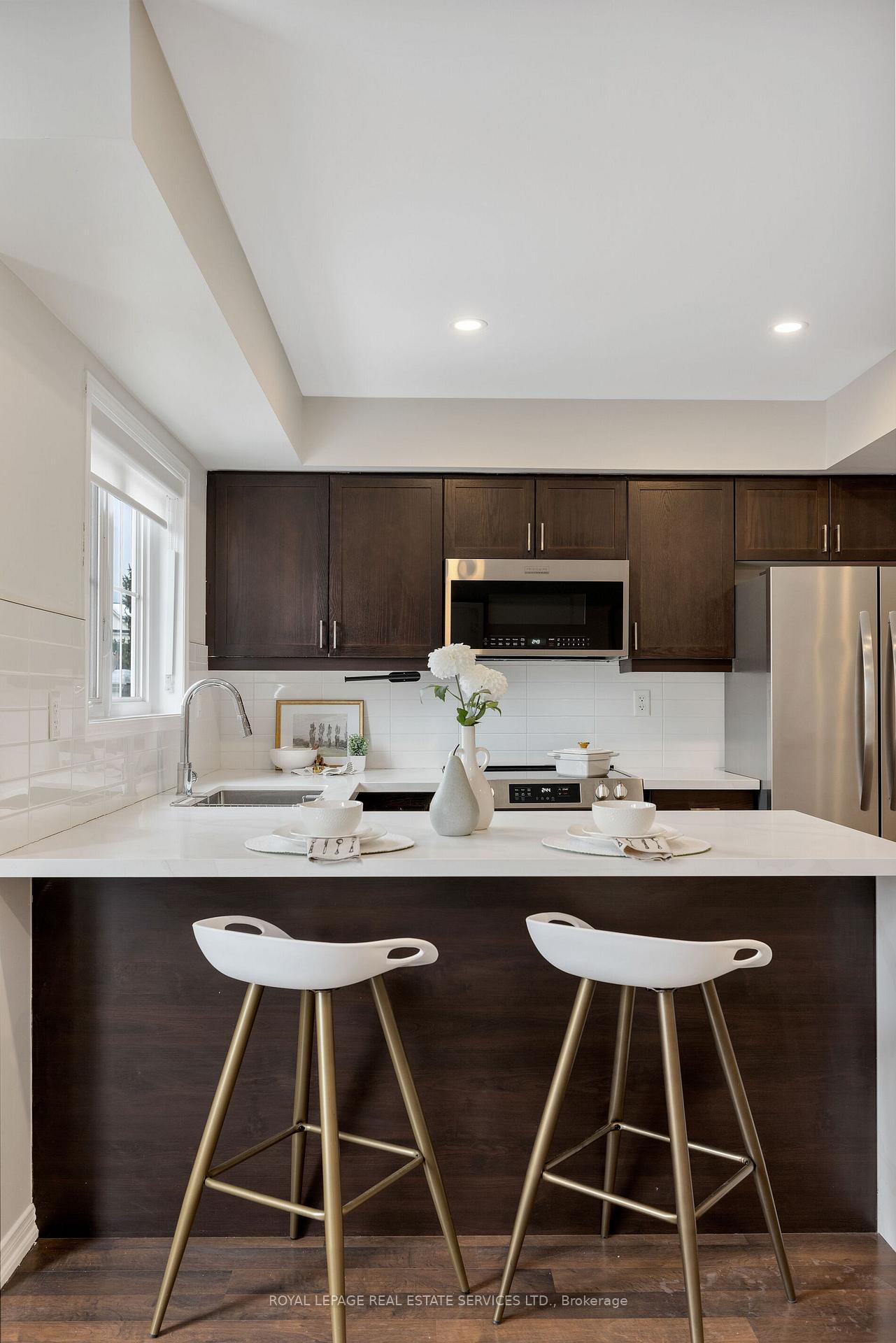 #10 - 15 Hays Boulevard Unit: 10