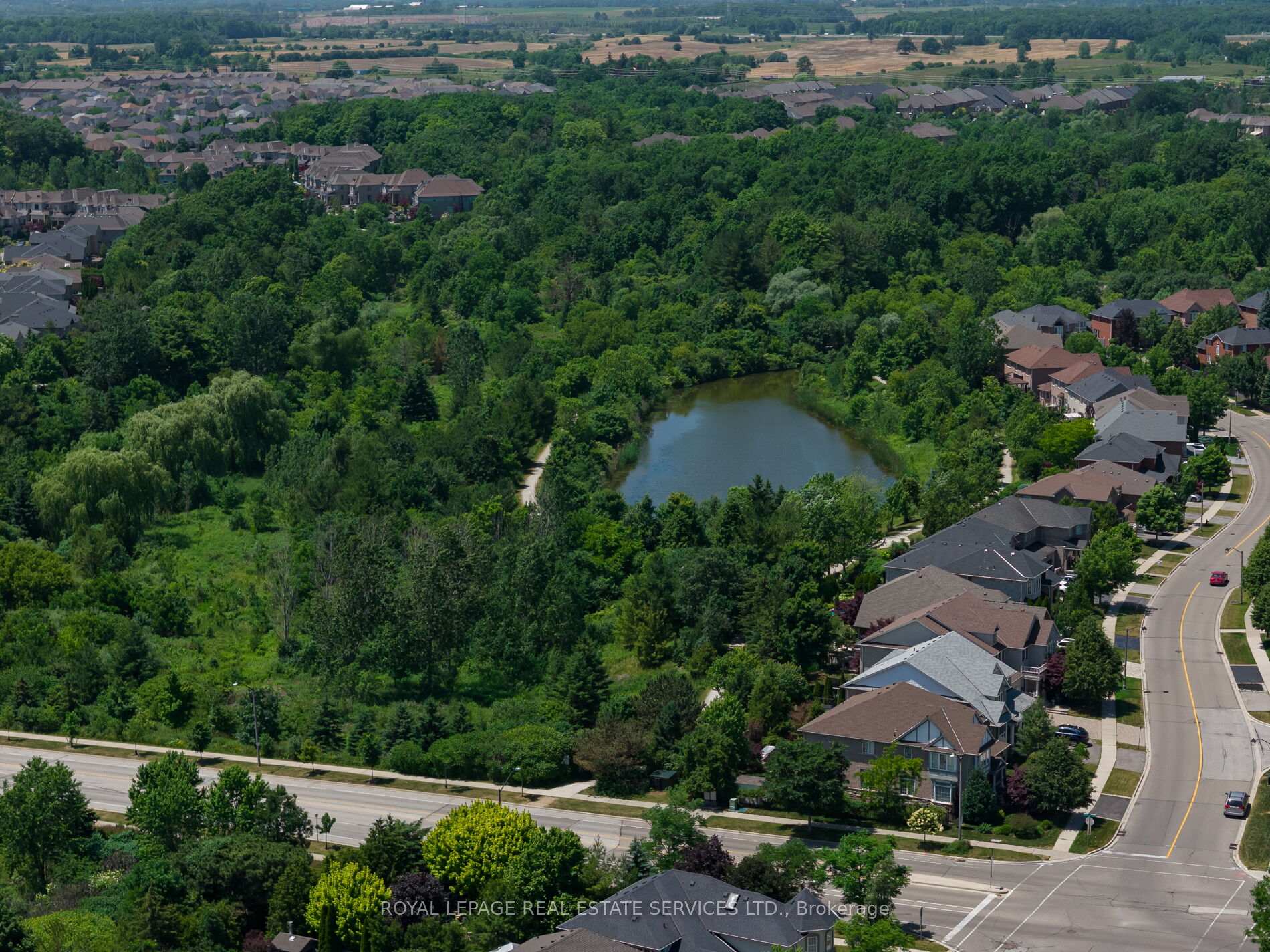 2076 Rochester Circle