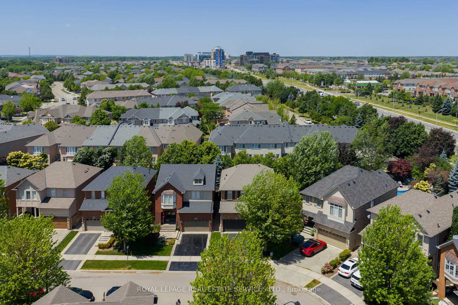 2076 Rochester Circle