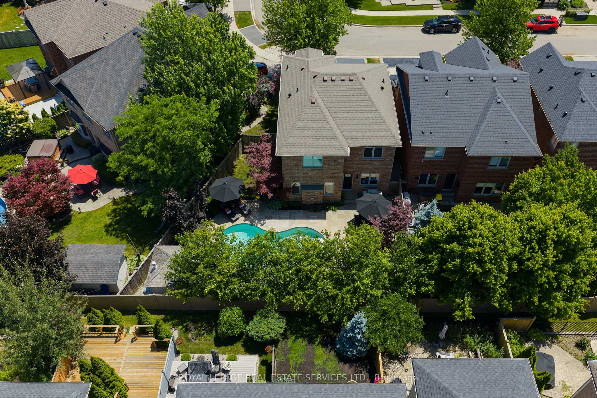 2076 Rochester Circle