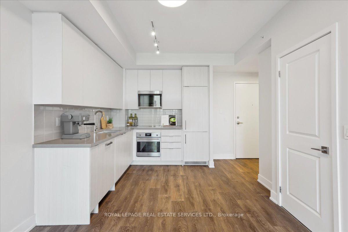 297 Oak Walk Drive 805