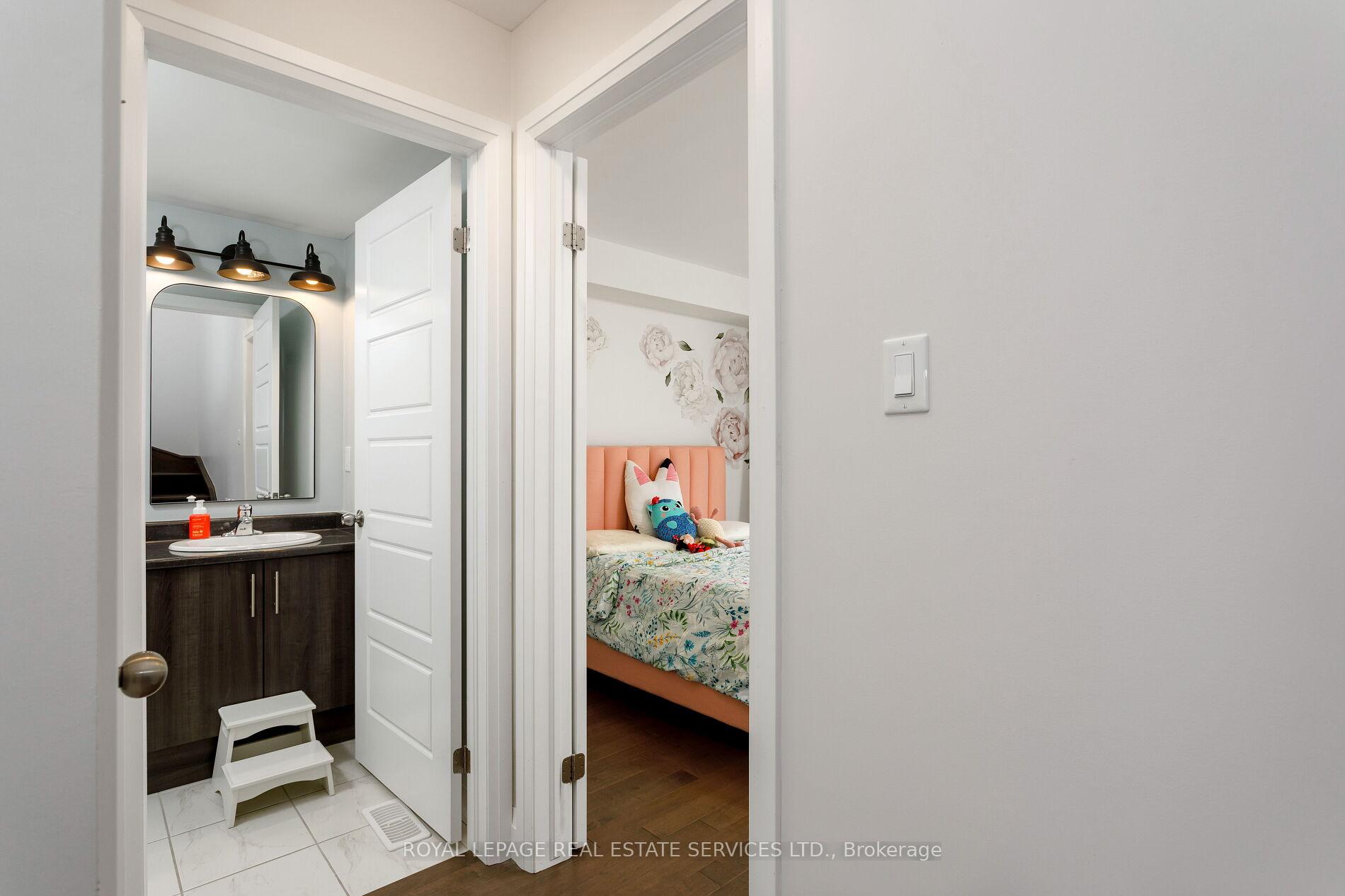 405 Plains Road E 22