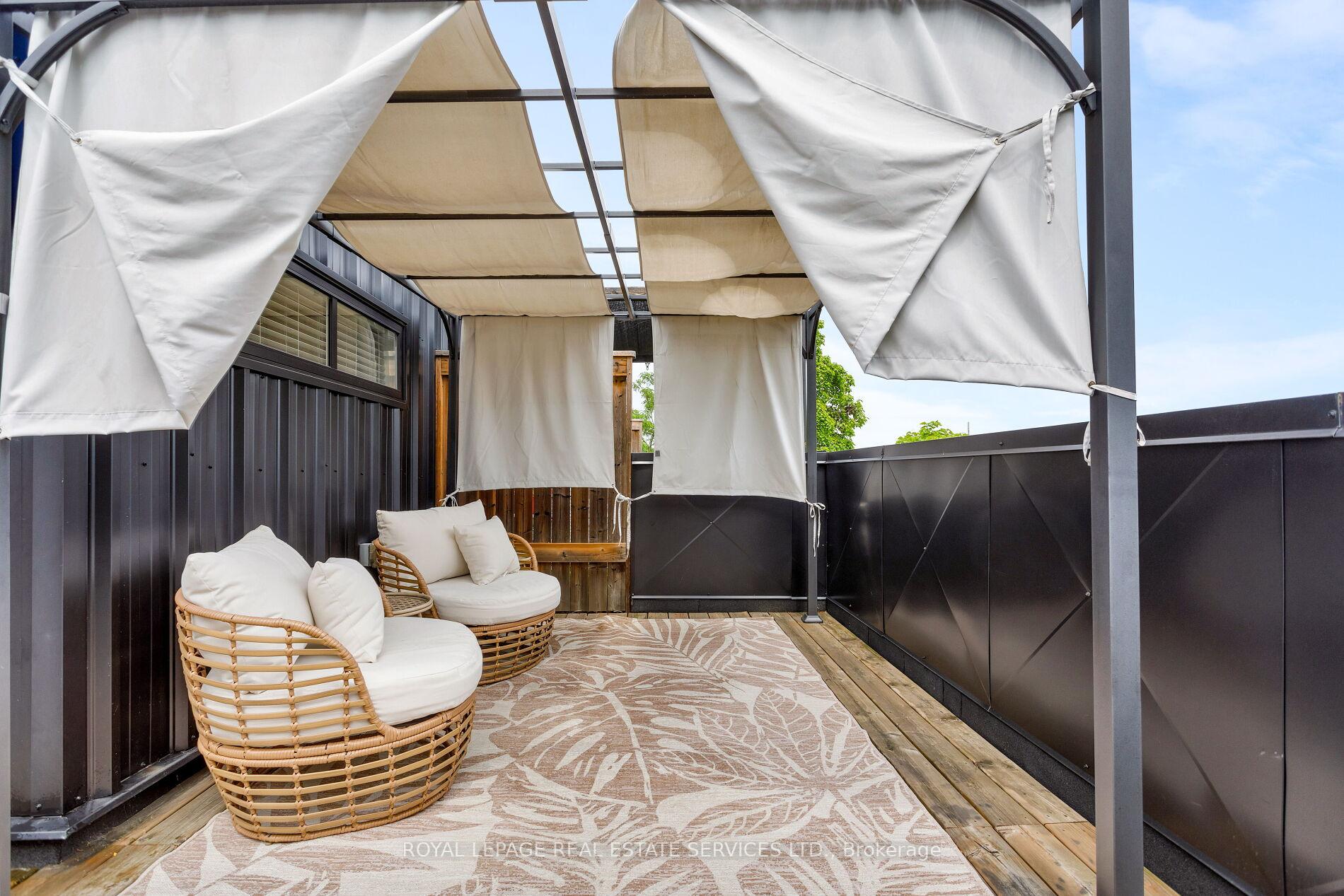 405 Plains Road E 22