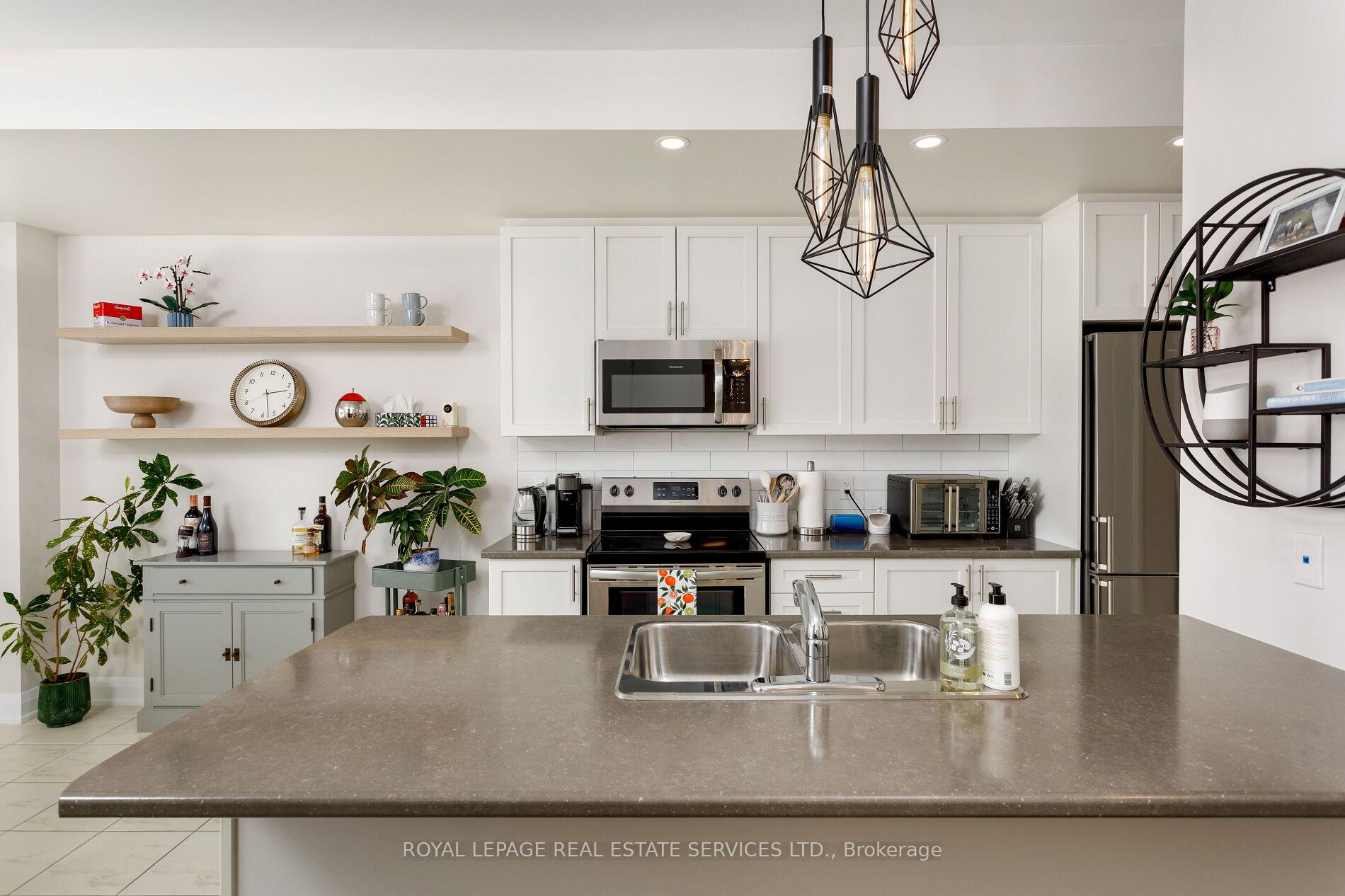 405 Plains Road E 22