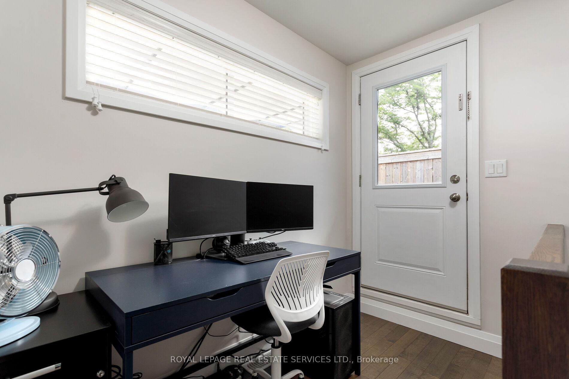 405 Plains Road E 22